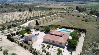 g45d15f8a-defc-4e53-978c-f85178509670