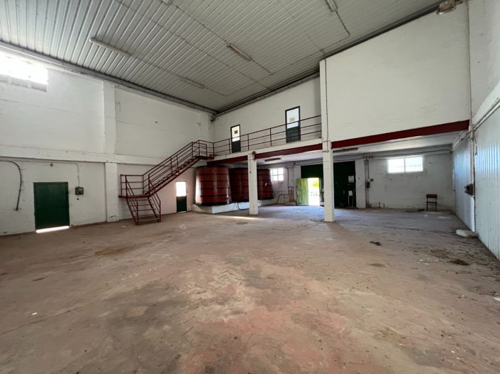 Image No.19-Commercial for sale