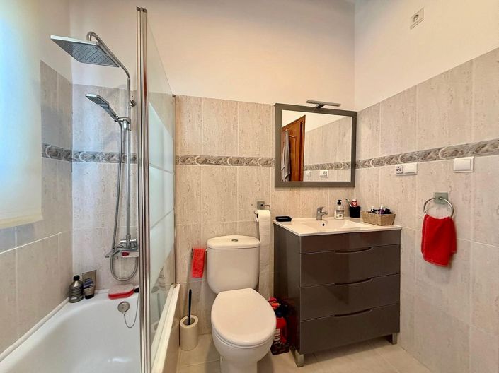 Image No.28-3 Bed Villa for sale