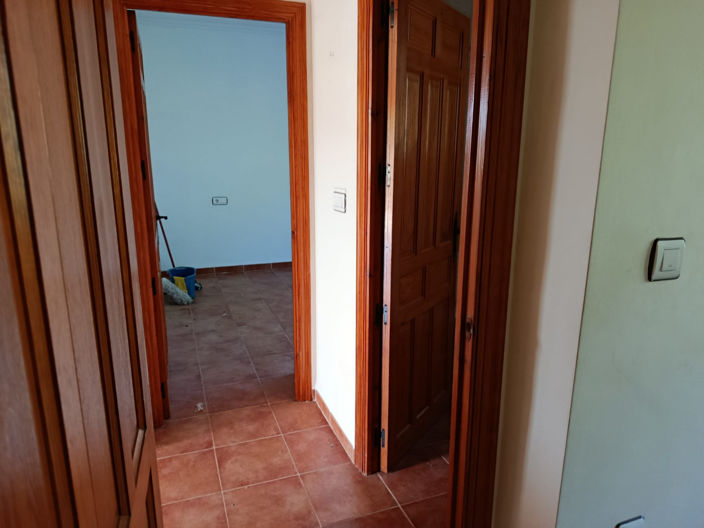 Image No.29-2 Bed Country House for sale