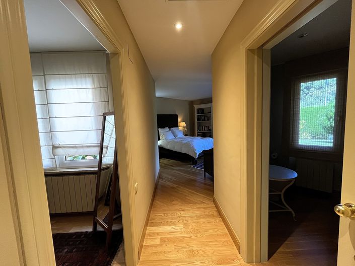 Image No.10-3 Bed Apartment for sale
