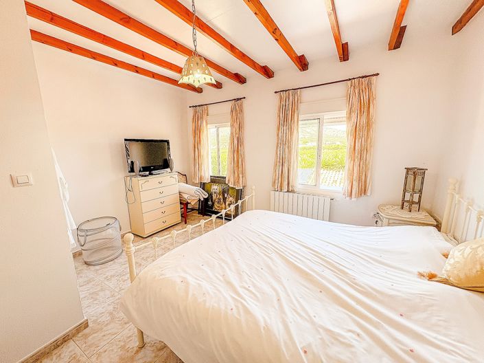 Image No.37-5 Bed Villa for sale