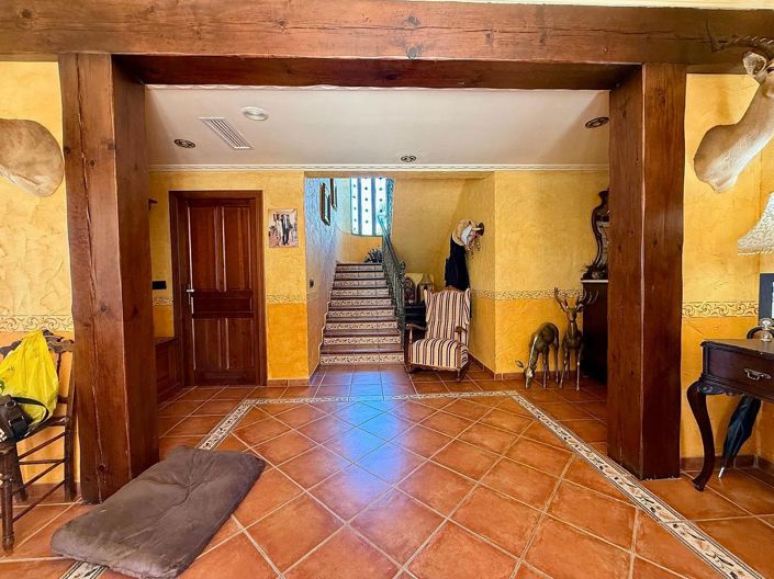 Image No.14-6 Bed Villa for sale