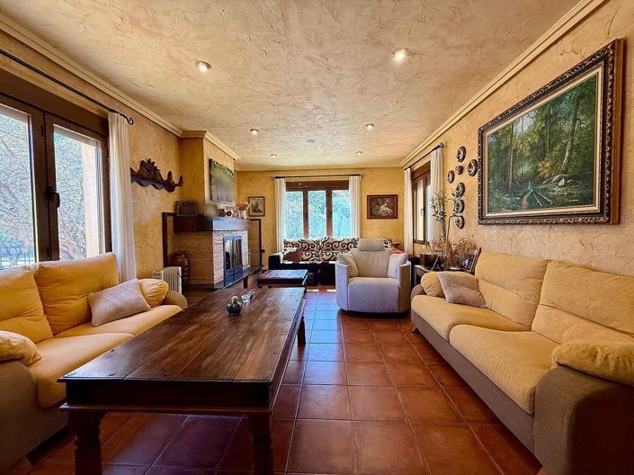 Image No.27-6 Bed Villa for sale