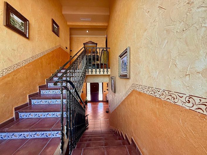 Image No.29-6 Bed Villa for sale