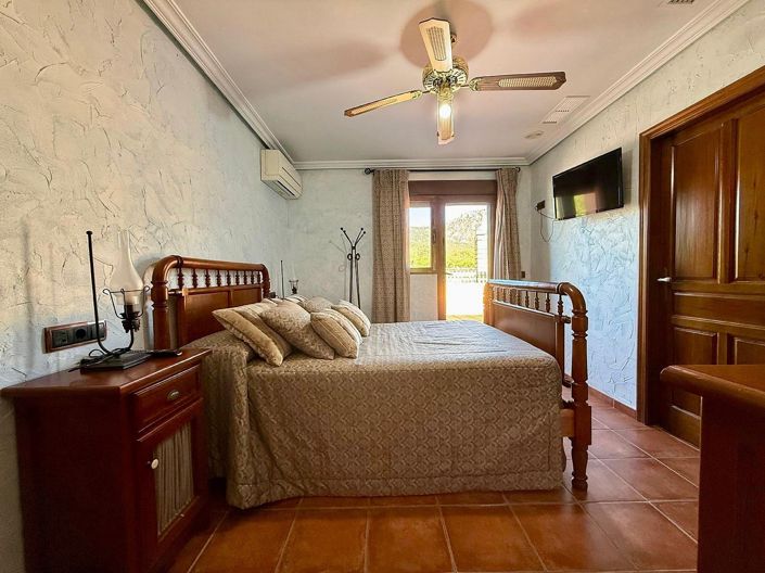 Image No.45-6 Bed Villa for sale