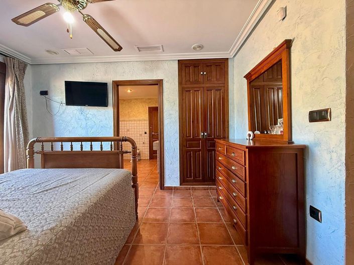 Image No.46-6 Bed Villa for sale
