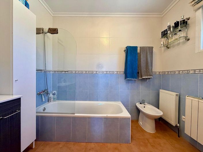Image No.27-3 Bed Villa for sale
