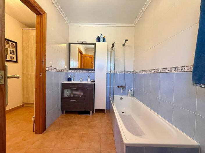 Image No.28-3 Bed Villa for sale
