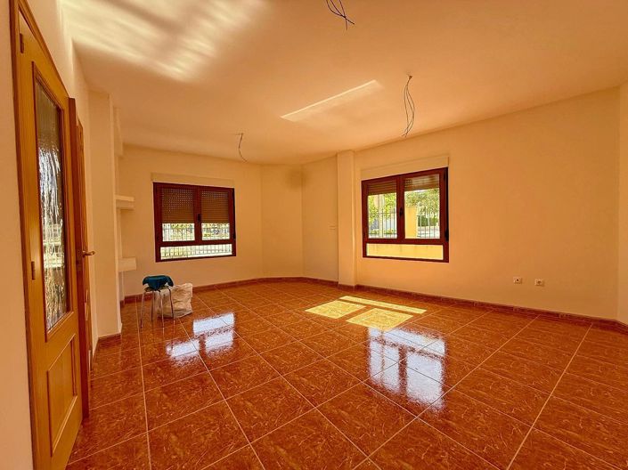 Image No.9-4 Bed Townhouse for sale