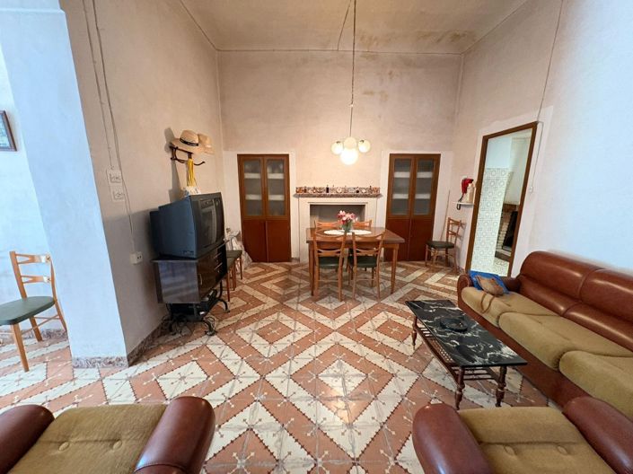 Image No.16-3 Bed Country House for sale