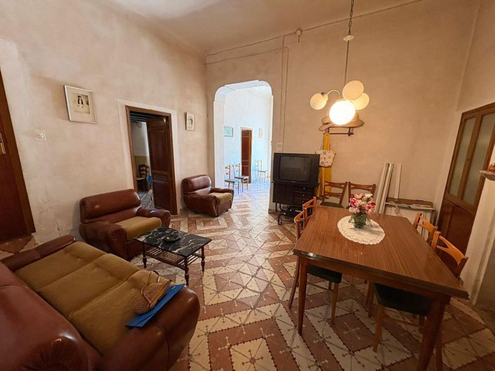 Image No.17-3 Bed Country House for sale