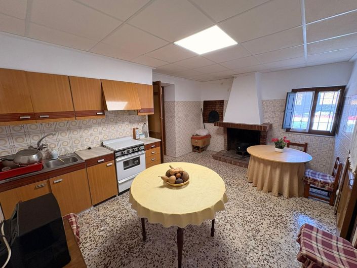 Image No.18-3 Bed Country House for sale