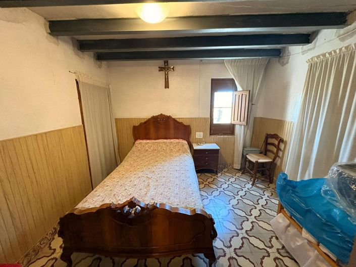 Image No.23-3 Bed Country House for sale