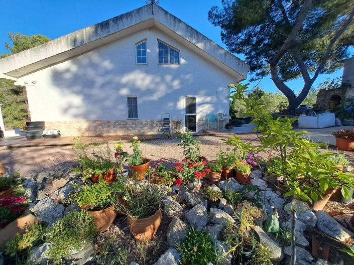 Image No.2-6 Bed Country House for sale