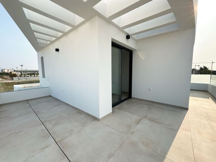 Image No.10-3 Bed Villa for sale