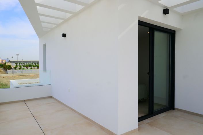 Image No.9-3 Bed Villa for sale