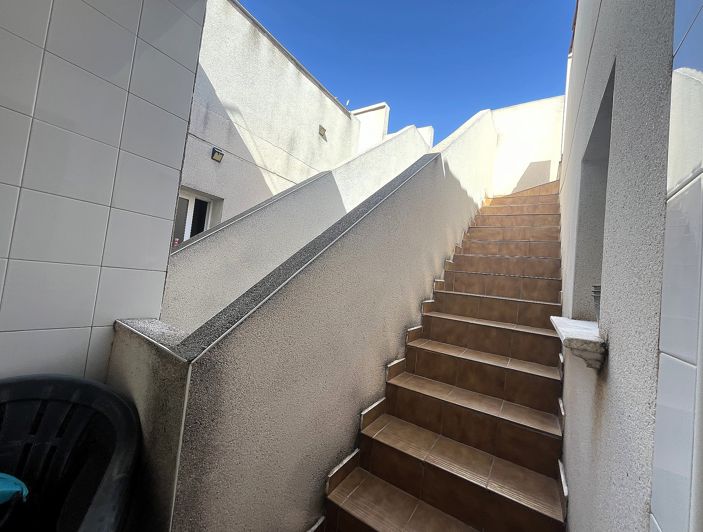 Image No.17-2 Bed Apartment for sale