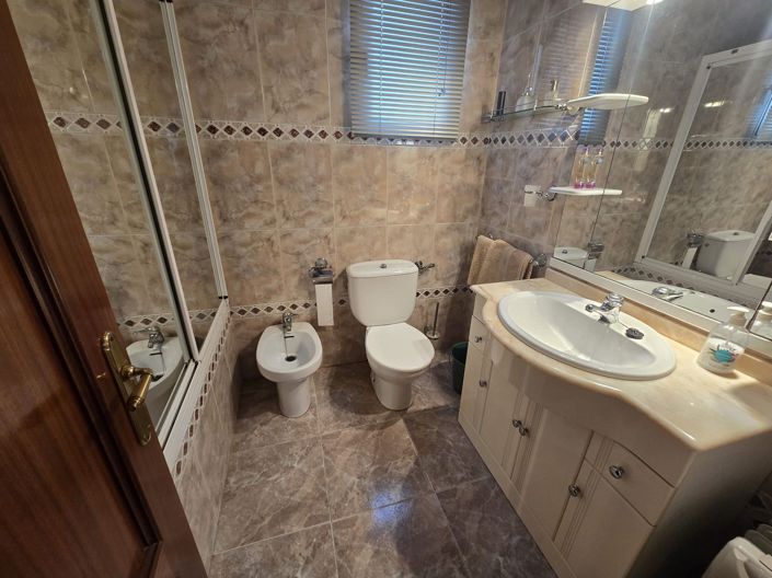 Image No.11-3 Bed Apartment for sale