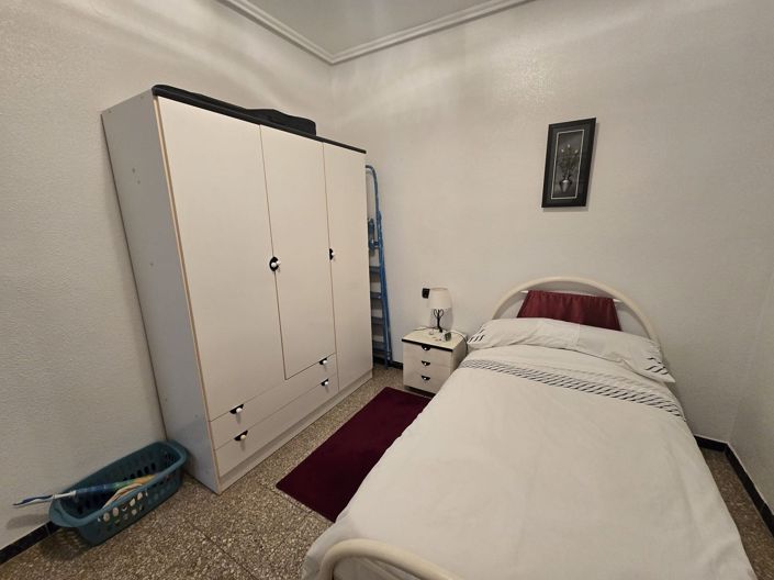 Image No.14-3 Bed Apartment for sale