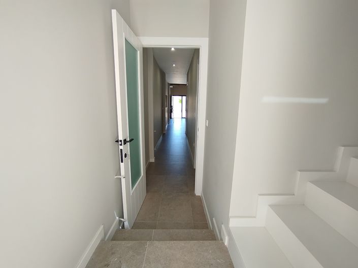 Image No.14-3 Bed Townhouse for sale