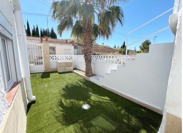 Image No.4-3 Bed Townhouse for sale