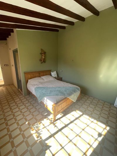 Image No.41-3 Bed Commercial for sale