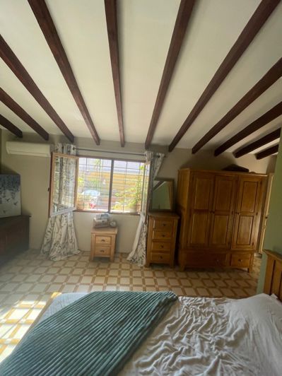 Image No.42-3 Bed Commercial for sale