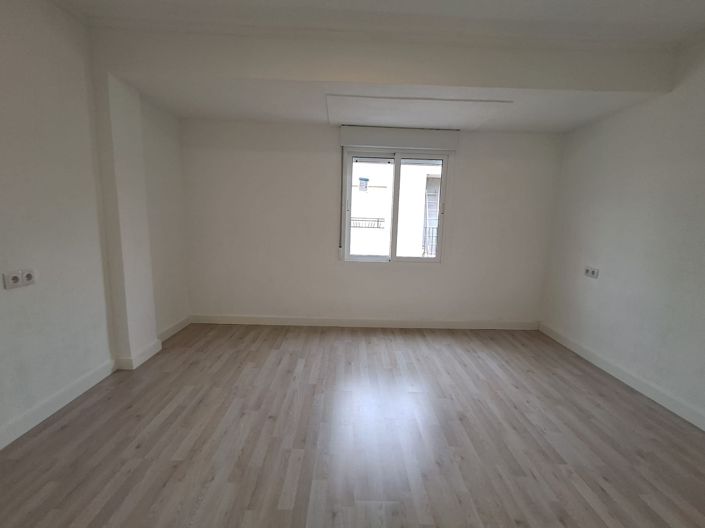 Image No.8-3 Bed Apartment for sale