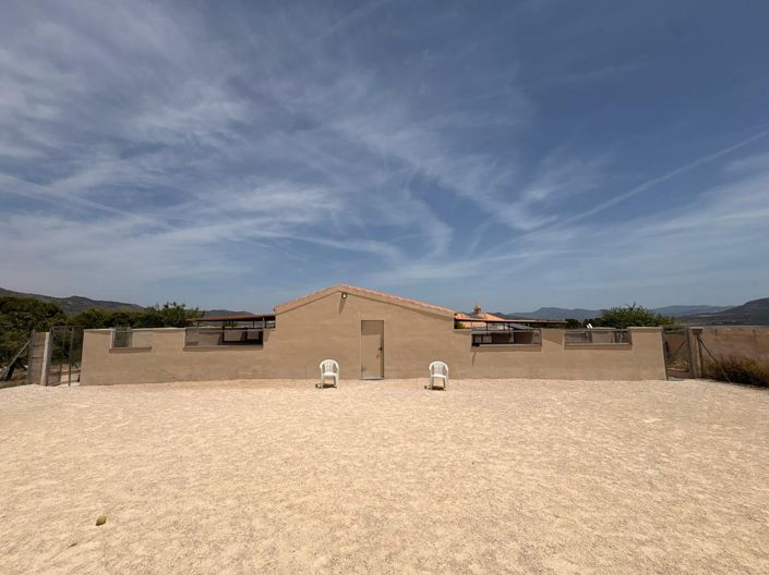 Image No.14-4 Bed Commercial for sale