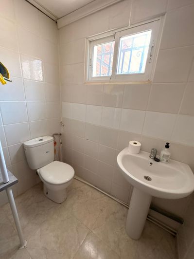 Image No.18-4 Bed Commercial for sale