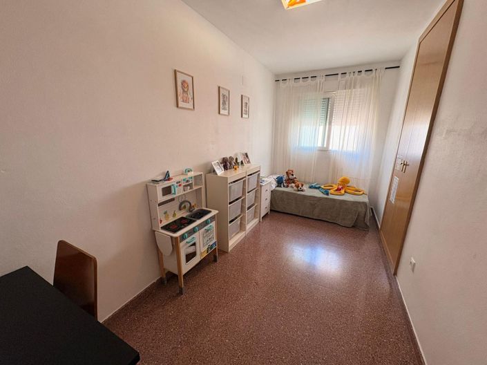 Image No.19-3 Bed Apartment for sale