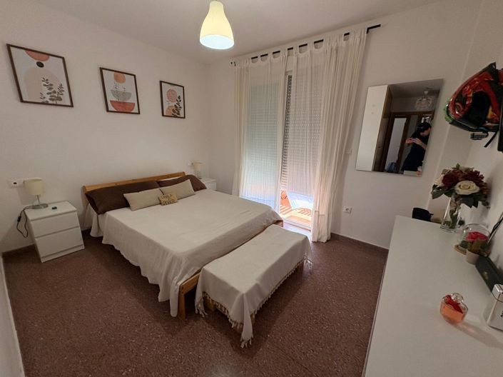 Image No.20-3 Bed Apartment for sale