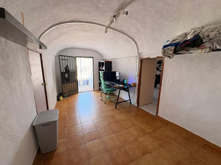 Image No.19-6 Bed Country House for sale