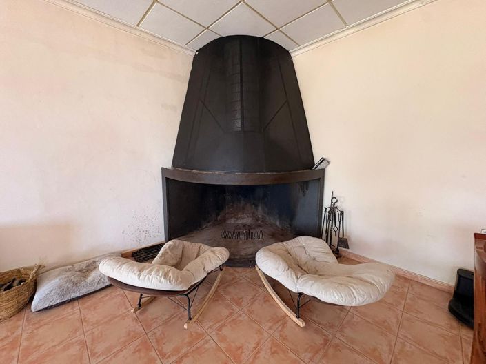 Image No.26-6 Bed Country House for sale
