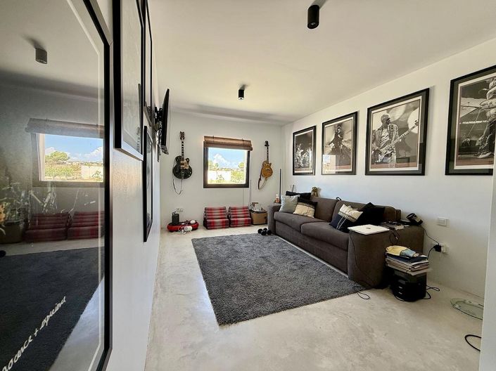 Image No.38-5 Bed Villa for sale