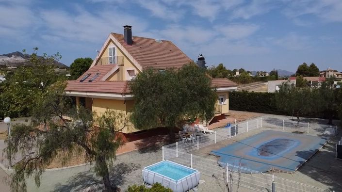 Image No.11-8 Bed Villa for sale