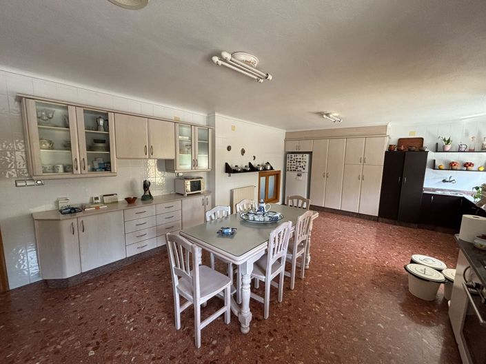 Image No.21-8 Bed Villa for sale