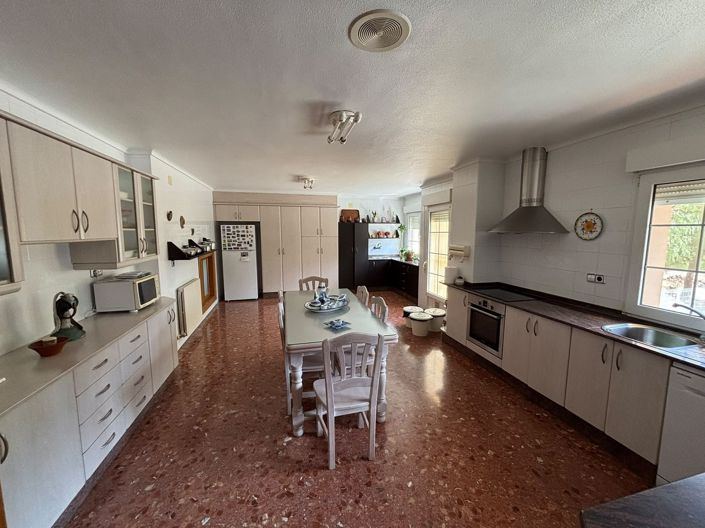Image No.22-8 Bed Villa for sale