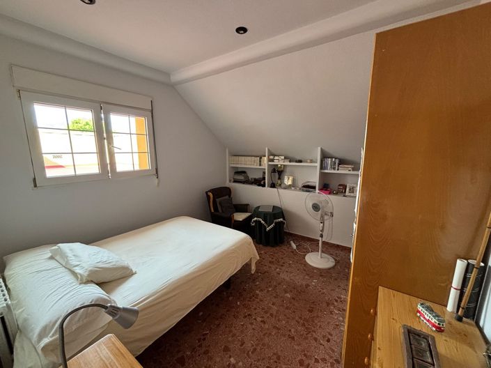 Image No.29-8 Bed Villa for sale