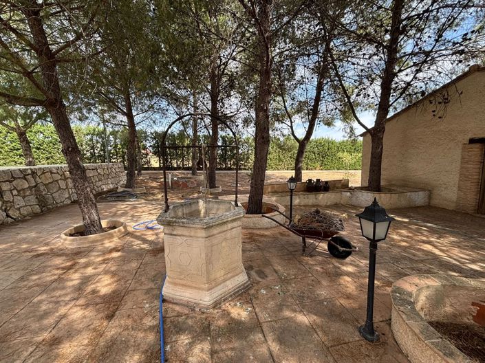 Image No.7-8 Bed Villa for sale