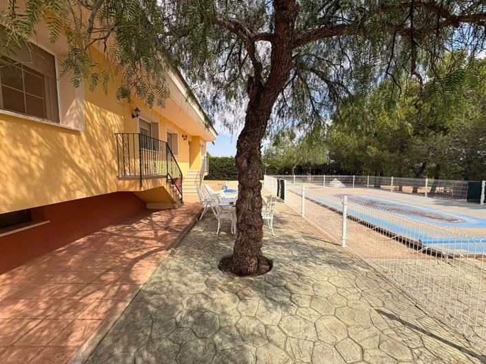 Image No.9-8 Bed Villa for sale