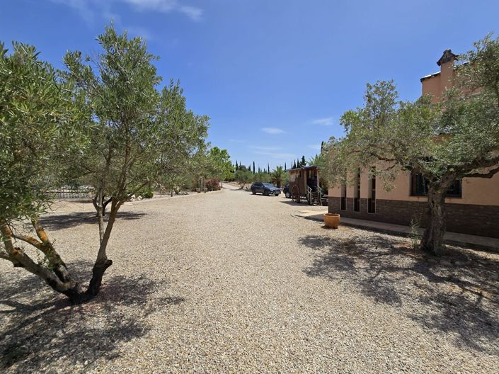 Image No.40-6 Bed Villa for sale