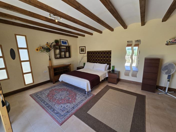 Image No.48-6 Bed Villa for sale
