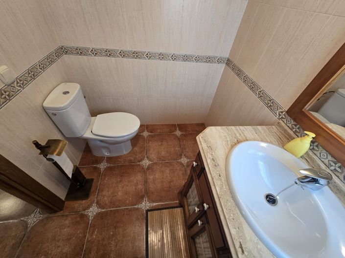 Image No.28-5 Bed Villa for sale