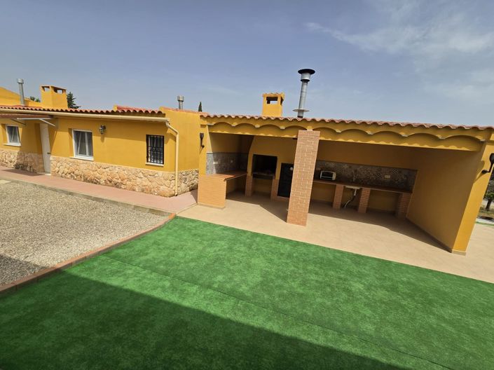 Image No.30-5 Bed Villa for sale