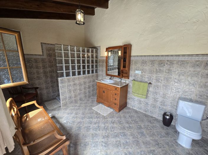 Image No.36-5 Bed Villa for sale