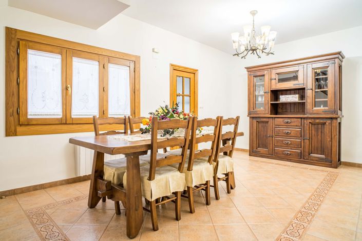 Image No.13-5 Bed Village House for sale