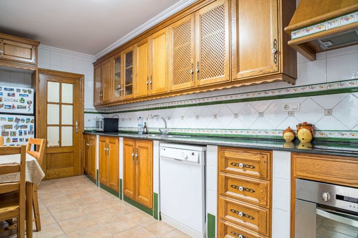 Image No.16-5 Bed Village House for sale