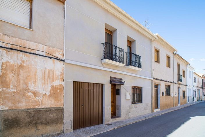 Image No.2-5 Bed Village House for sale